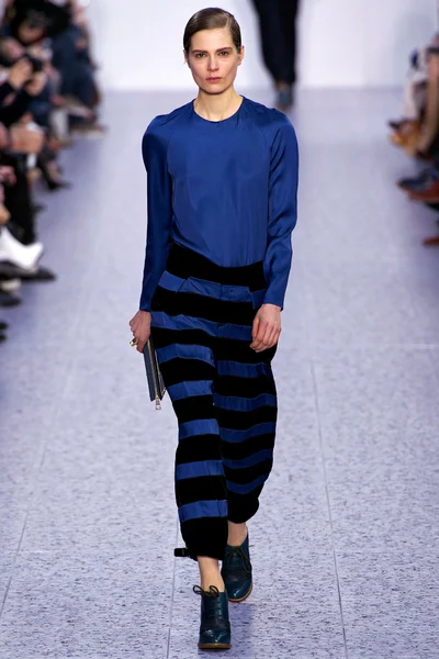 Look 32